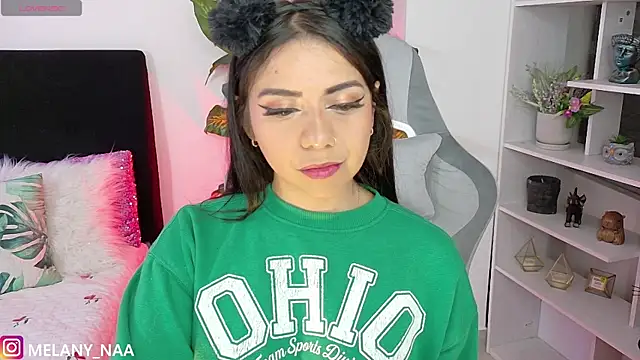 melany naa online show from 11-19-25, 01:05