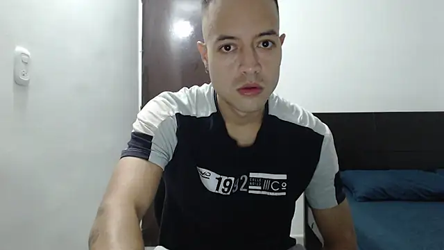 dimitriquiet05 online show from 12-22-24, 04:06