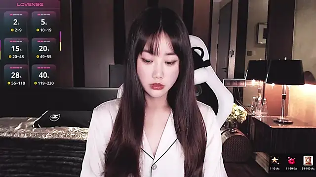 Snapshot of Cartier-__Daji- chatting on 03-08-26, 04:27 Cartier- Daji- online show from 03-08-26, 04:27