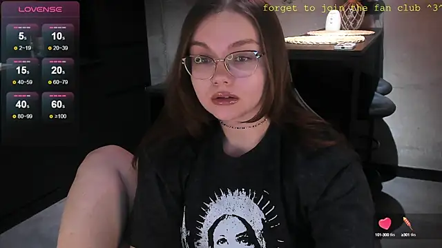 Snapshot of EvaBae chatting on 01-05-25, 07:17 EvaBae online show from 01-05-25, 07:17