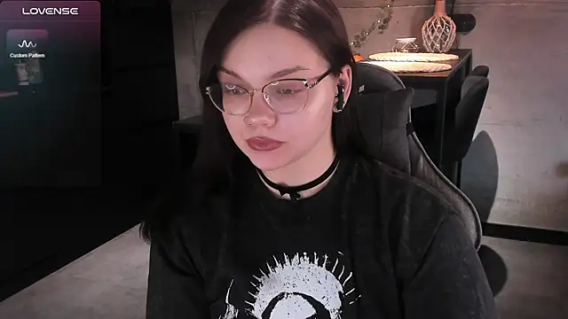 Snapshot of EvaBae chatting on 03-03-25, 11:00 EvaBae online show from 03-03-25, 11:00