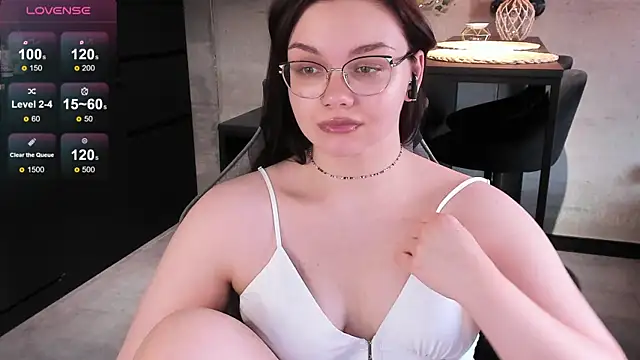 Snapshot of EvaBae chatting on 03-19-25, 11:50 EvaBae online show from 03-19-25, 11:50