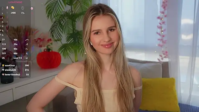 Fluffy-Angel online show from 03-17-25, 11:42