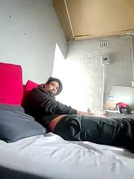 Snapshot of Tigermanboy chatting on 03-03-25, 09:33 Tigermanboy online show from 03-03-25, 09:33