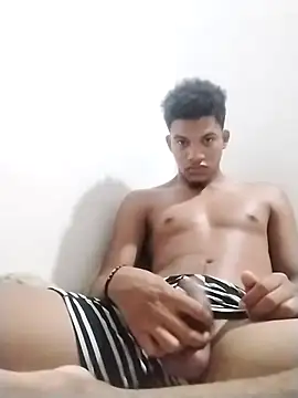 Snapshot of Gutierrez6383 chatting on 03-04-25, 04:27 Gutierrez6383 online show from 03-04-25, 04:27