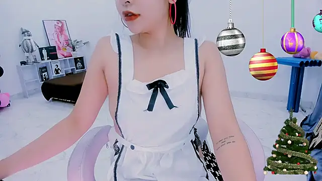 Snapshot of SexualStruggle chatting on 12-18-24, 10:19 SexualStruggle online show from 12-18-24, 10:19