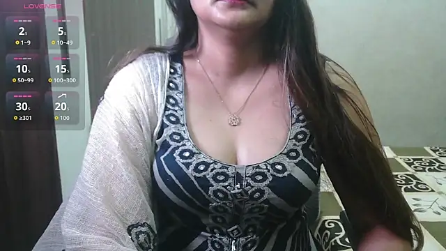 Snapshot of Jass-Karan chatting on 05-08-26, 08:03 Jass-Karan online show from 05-08-26, 08:03