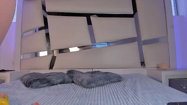 chrystal js online show from 03-09-26, 01:15