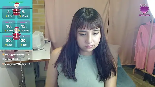 Snapshot of emitaa17228o chatting on 12-18-24, 01:26 emitaa17228o online show from 12-18-24, 01:26