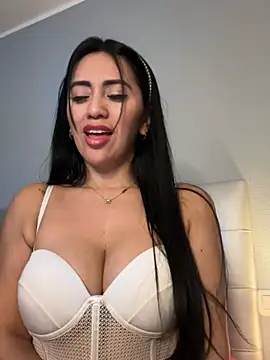 Snapshot of tamara_jay chatting on 02-08-25, 02:15 tamara jay online show from 02-08-25, 02:15