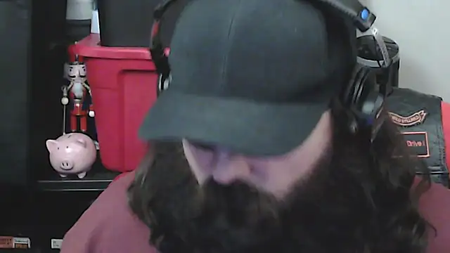 Snapshot of Dominant_BEAR chatting on 11-20-25, 01:06 Dominant BEAR online show from 11-20-25, 01:06