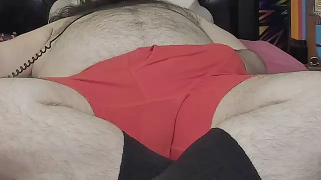 Snapshot of Dominant_BEAR chatting on 12-20-25, 02:35 Dominant BEAR online show from 12-20-25, 02:35