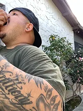 valleyoneofakind online show from 10-28-25, 10:23