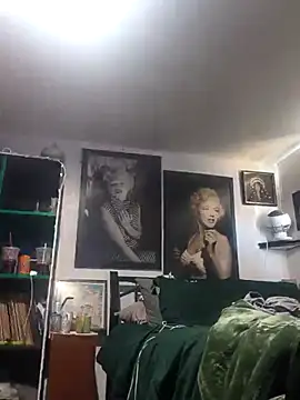 valleyoneofakind online show from 12-14-25, 08:46