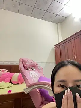    Erin    online show from 04-15-26, 02:29