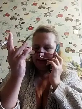 Snapshot of Forest-Lady chatting on 10-22-25, 08:14 Forest-Lady online show from 10-22-25, 08:14