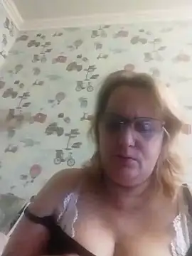 Snapshot of Forest-Lady chatting on 10-25-25, 11:40 Forest-Lady online show from 10-25-25, 11:40