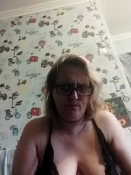 Snapshot of Forest-Lady chatting on 10-29-25, 07:21 Forest-Lady online show from 10-29-25, 07:21