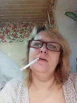 Snapshot of Forest-Lady chatting on 11-08-25, 01:44 Forest-Lady online show from 11-08-25, 01:44