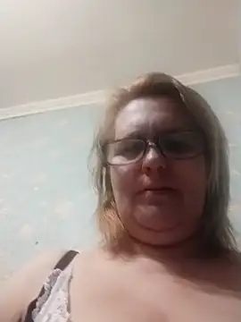 Snapshot of Forest-Lady chatting on 11-20-25, 07:30 Forest-Lady online show from 11-20-25, 07:30