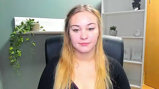 kitty valeria online show from 01-19-25, 10:50