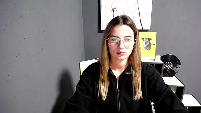 Snapshot of lady_olivia_ chatting on 09-24-25, 12:19 lady olivia  online show from 09-24-25, 12:19