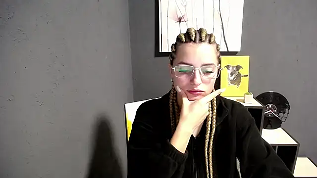 Snapshot of lady_olivia_ chatting on 10-13-25, 02:28 lady olivia  online show from 10-13-25, 02:28