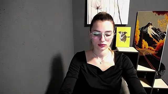 lady olivia  online show from 06-07-26, 12:20