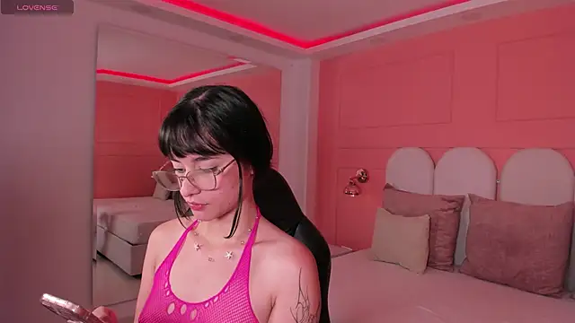 emilly williams  online show from 12-09-24, 08:01