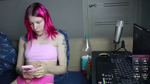 Kamala Adele online show from 04-27-26, 10:30