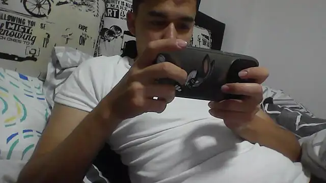 Snapshot of Estebitan_vm chatting on 07-07-26, 03:20 Estebitan vm online show from 07-07-26, 03:20