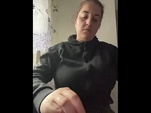 yzabell18 online show from 10-10-25, 07:29