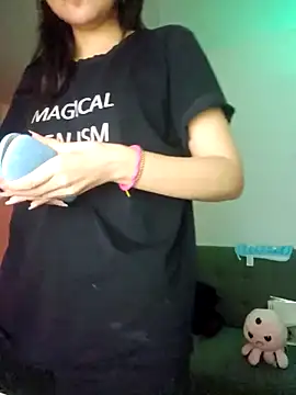 azumiichan online show from 11-20-25, 12:11