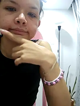 azumiichan online show from 04-17-26, 01:19