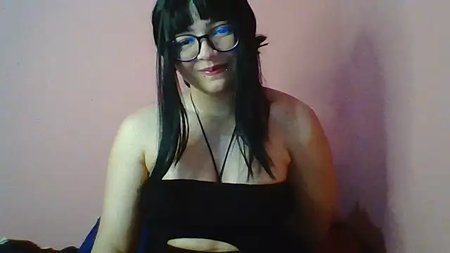 Snapshot of AliceStonexx chatting on 10-15-25, 10:32 AliceStonexx online show from 10-15-25, 10:32