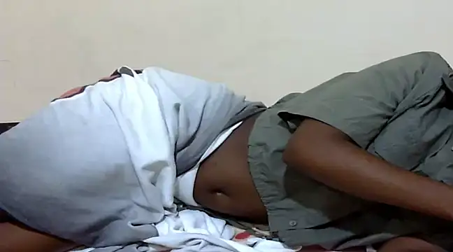 Snapshot of Sexy_kienyeji chatting on 02-06-25, 10:32 Sexy kienyeji online show from 02-06-25, 10:32