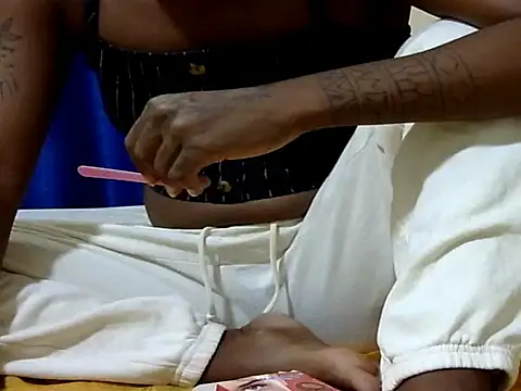 Snapshot of Sexy_kienyeji chatting on 03-07-25, 03:28 Sexy kienyeji online show from 03-07-25, 03:28