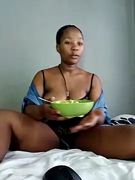 Snapshot of BrownEyed_K chatting on 03-20-25, 01:48 BrownEyed K online show from 03-20-25, 01:48