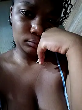 Snapshot of BrownEyed_K chatting on 10-18-25, 04:04 BrownEyed K online show from 10-18-25, 04:04