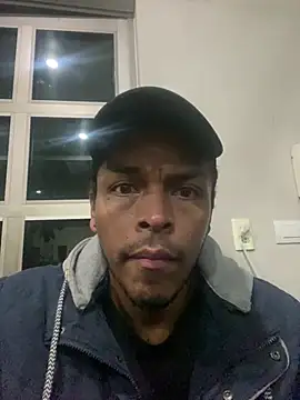 Snapshot of Micky1187 chatting on 06-14-26, 05:20 Micky1187 online show from 06-14-26, 05:20