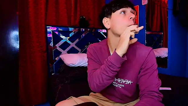 Luke Howland online show from 02-25-26, 01:59