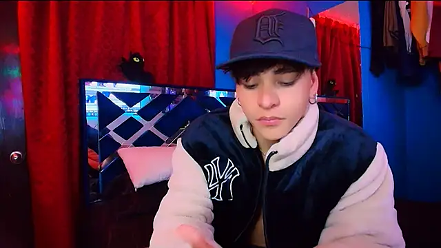 Luke Howland online show from 04-12-26, 02:05