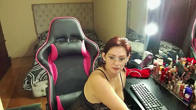 Carol Scottt online show from 12-15-24, 07:13