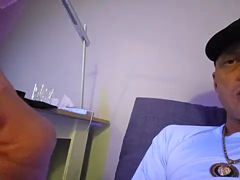 McdyllanXX online show from 02-08-25, 02:15