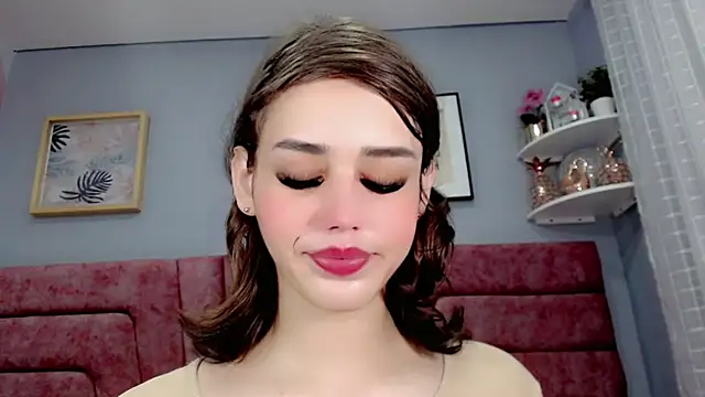 Snapshot of ValeriaAguilar chatting on 12-16-24, 03:54 ValeriaAguilar online show from 12-16-24, 03:54