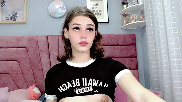 Snapshot of ValeriaAguilar chatting on 12-22-24, 06:04 ValeriaAguilar online show from 12-22-24, 06:04