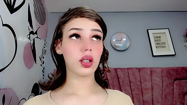 Snapshot of ValeriaAguilar chatting on 12-29-24, 04:30 ValeriaAguilar online show from 12-29-24, 04:30