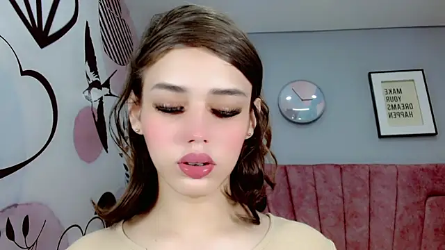 Snapshot of ValeriaAguilar chatting on 01-10-25, 02:23 ValeriaAguilar online show from 01-10-25, 02:23