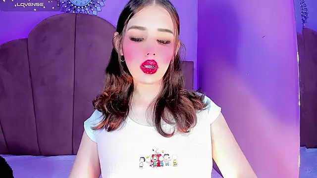 Snapshot of ValeriaAguilar chatting on 03-09-26, 10:25 ValeriaAguilar online show from 03-09-26, 10:25