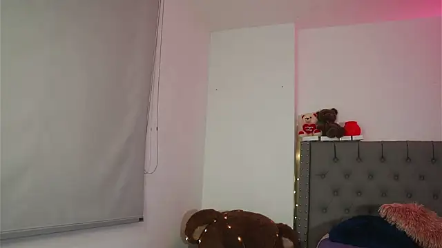 Snapshot of Tiana_sanders chatting on 11-11-25, 02:11 Tiana sanders online show from 11-11-25, 02:11